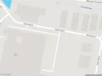 Politie naar de Ketelmakerij in Hengelo vanwege voertuigen te water