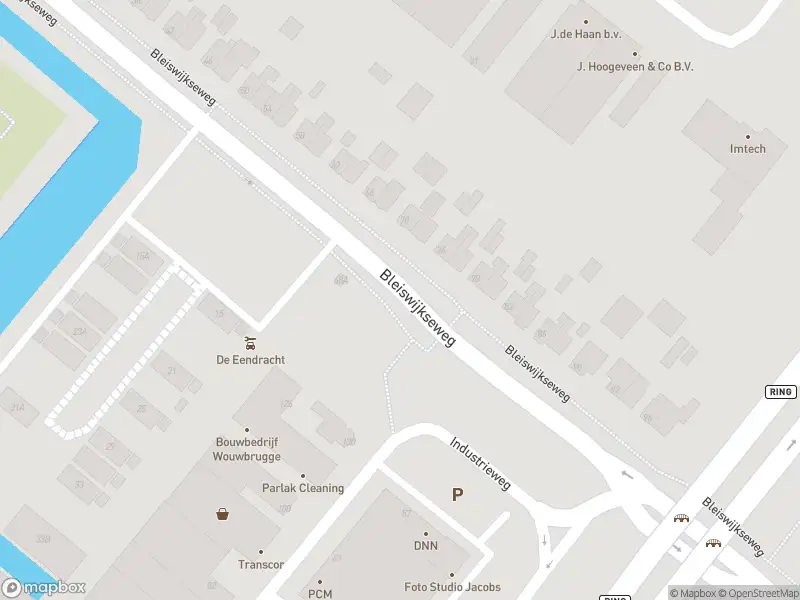 Ambulance met grote spoed naar de Oostweg in Zoetermeer