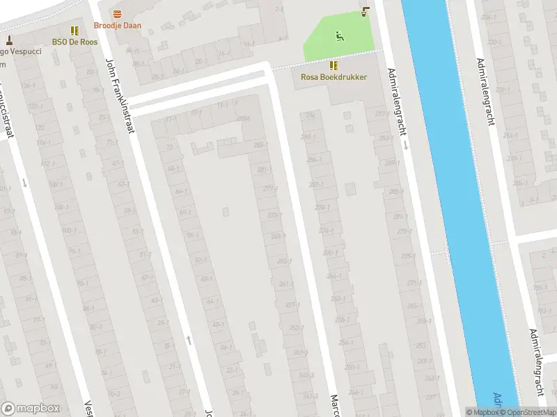 Ambulance met gepaste spoed naar de John Franklinstraat in Amsterdam