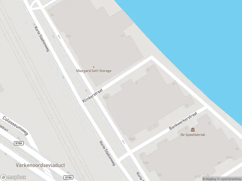 Ambulance met grote spoed naar de Klinkerstraat in Rotterdam