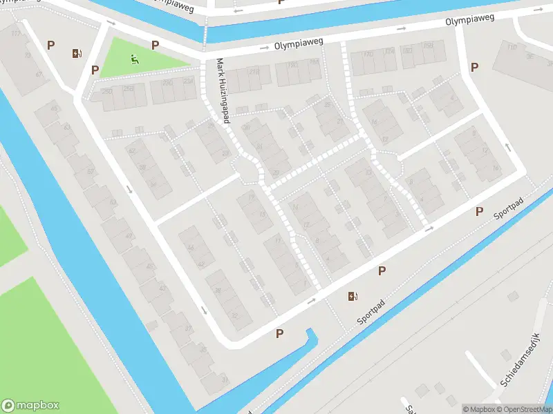 Ambulance met grote spoed naar de Mark Huizingapad in Schiedam