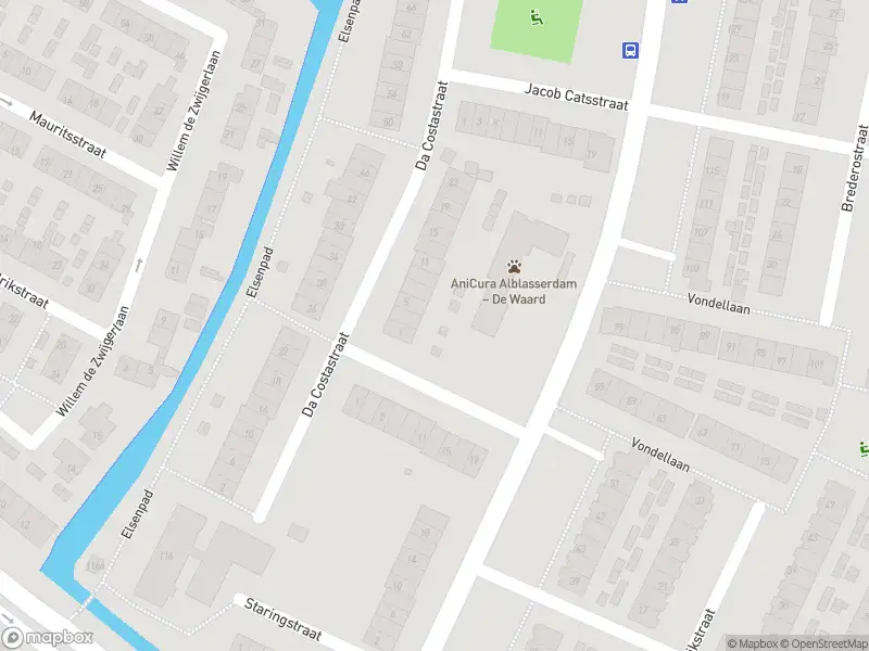 Ambulance met grote spoed naar de Potgieterstraat in Alblasserdam