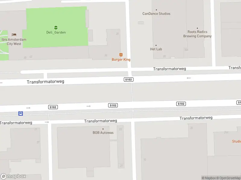 Ambulance naar de Isolatorweg in Amsterdam