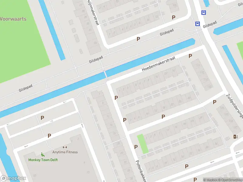 Ambulance met grote spoed naar de Hoedenmakerstraat in Delfgauw