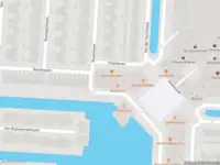 Ambulance met grote spoed naar de Platehaven in Barendrecht