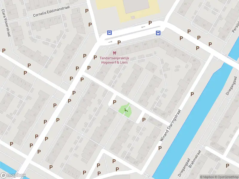 Ambulance met gepaste spoed naar de Albrecht Sprengerstraat in Purmerend