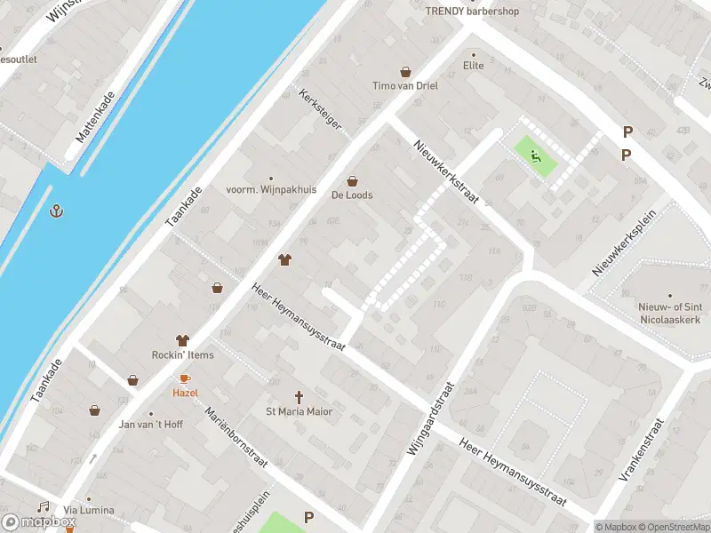 Ambulance met gepaste spoed naar de Van der Kooghplaats in Dordrecht