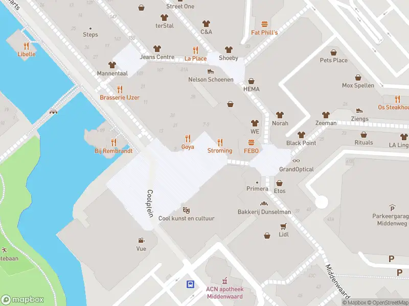 Ambulance met gepaste spoed naar de Coolplein in Heerhugowaard