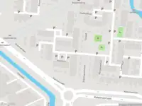 Ambulance met grote spoed naar de Lavendeltuin in Leiden