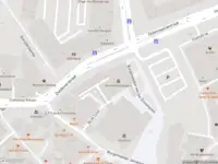 Politie naar de Burgemeester van der Dussenplein in Hengelo vanwege aanrijding met letsel