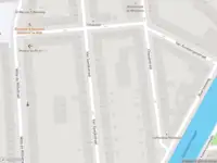 Ambulance met gepaste spoed naar de Chasséstraat in Amsterdam