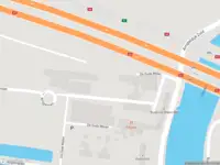 Ambulance met grote spoed naar de De Oude Molen in Amstelveen