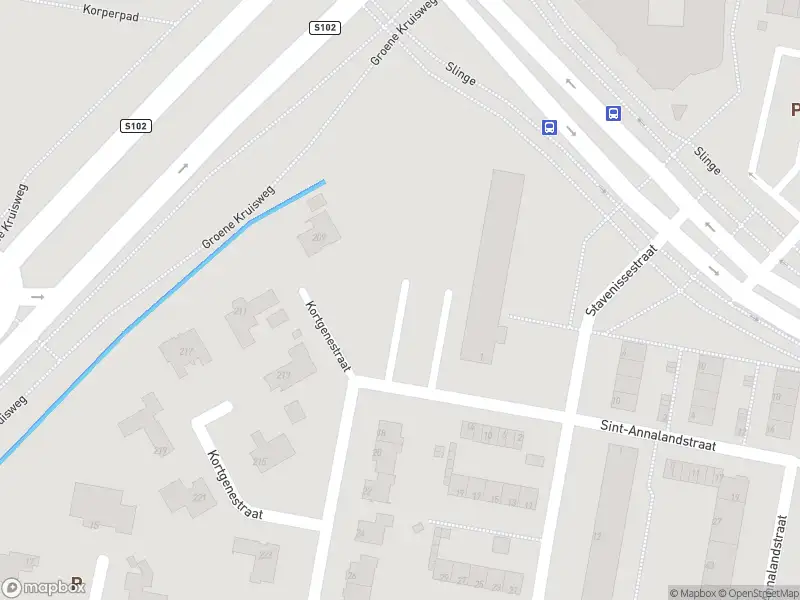 Ambulance met gepaste spoed naar de Kortgenestraat in Rotterdam