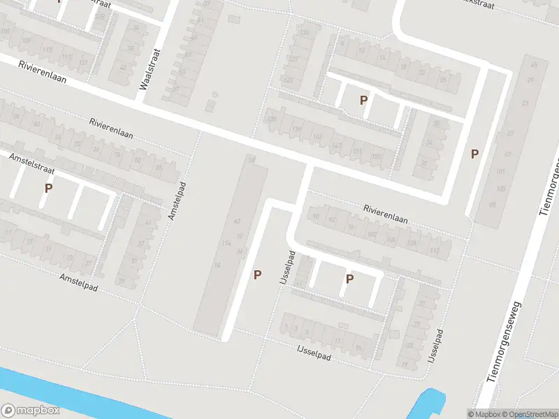 Ambulance met grote spoed naar de IJsselstraat in Rozenburg