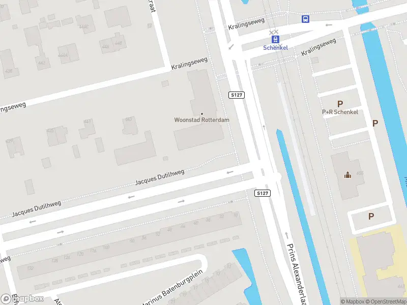 Ambulance met grote spoed naar de Kralingseweg in Rotterdam