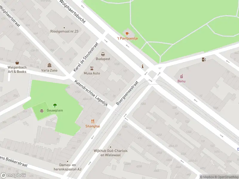 Ambulance met grote spoed naar de Boergoensestraat in Rotterdam