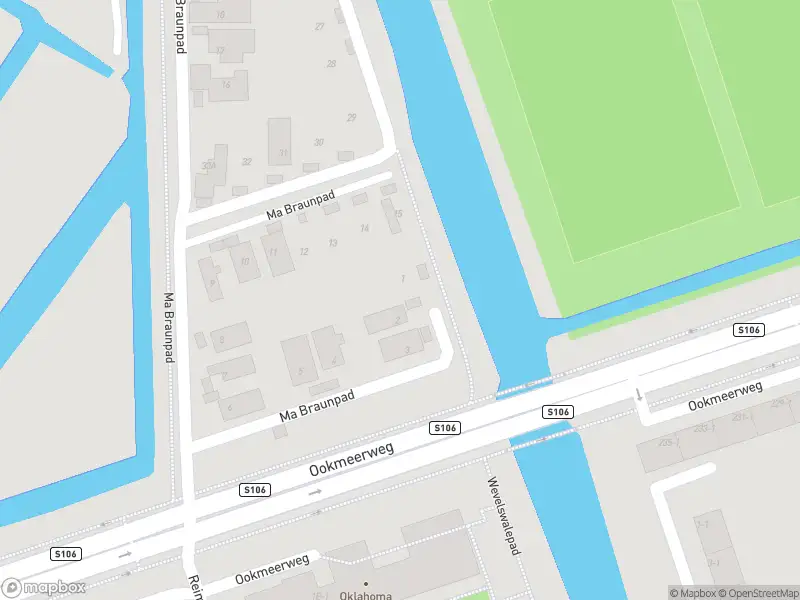 Brandweer met gepaste spoed naar de Ma Braunpad in Amsterdam