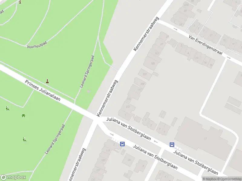 Ambulance met gepaste spoed naar de Van Houtenkade in Alkmaar