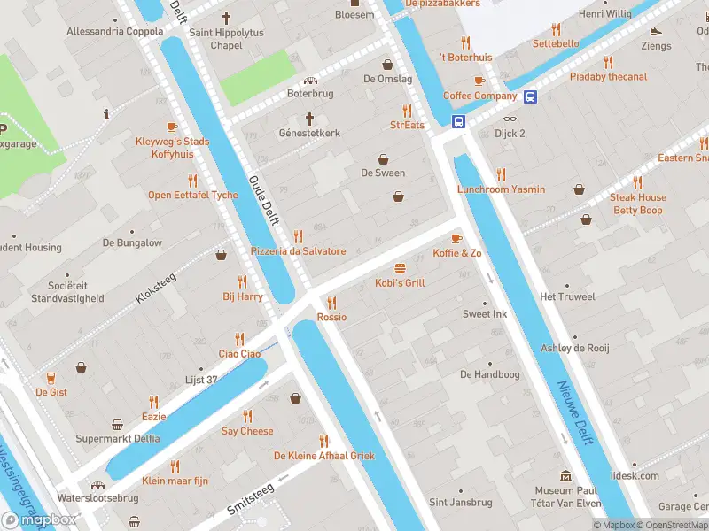 Brandweer met gepaste spoed naar de Peperstraat in Delft