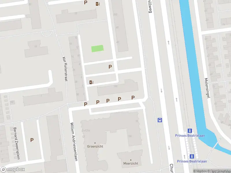 Ambulance met gepaste spoed naar de Albert van Raalteplein in Schiedam