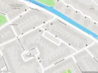 Ambulance met grote spoed naar de Simonsstraat in Delft