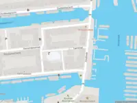 Ambulance met grote spoed naar de Jan Mensplein in Amsterdam