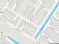 Ambulance met grote spoed naar de Zuiderkruisstraat in Zwijndrecht