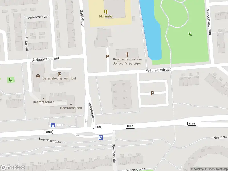 Ambulance met gepaste spoed naar de Saturnusstraat in Spijkenisse