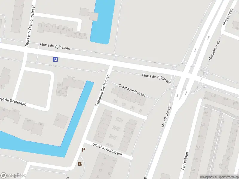 Ambulance met grote spoed naar de Graaf Arnulfstraat in Vlaardingen
