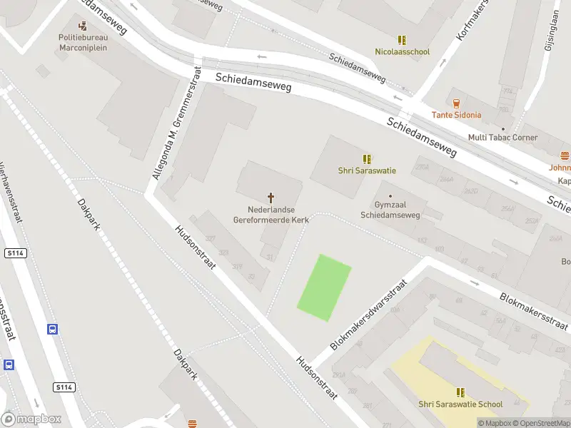 Ambulance met grote spoed naar de Kuipersstraat in Rotterdam