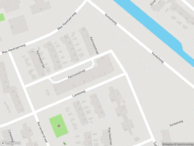 Ambulance met gepaste spoed naar de Kalmoesstraat in Hoogvliet Rotterdam