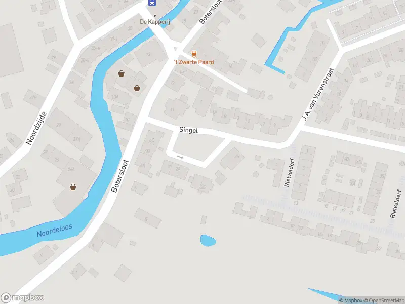 Ambulance met grote spoed naar de Singel in Noordeloos