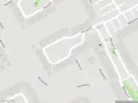 Ambulance met grote spoed naar de Montfoorthof in Amsterdam