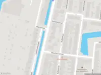 Ambulance met grote spoed naar de IJsselmondselaan in Rotterdam