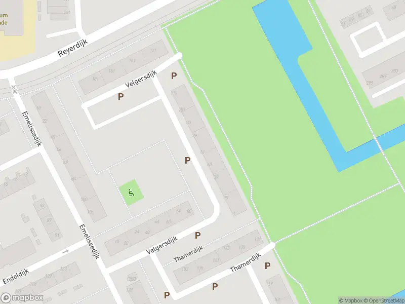 Ambulance met gepaste spoed naar de Velgersdijk in Rotterdam