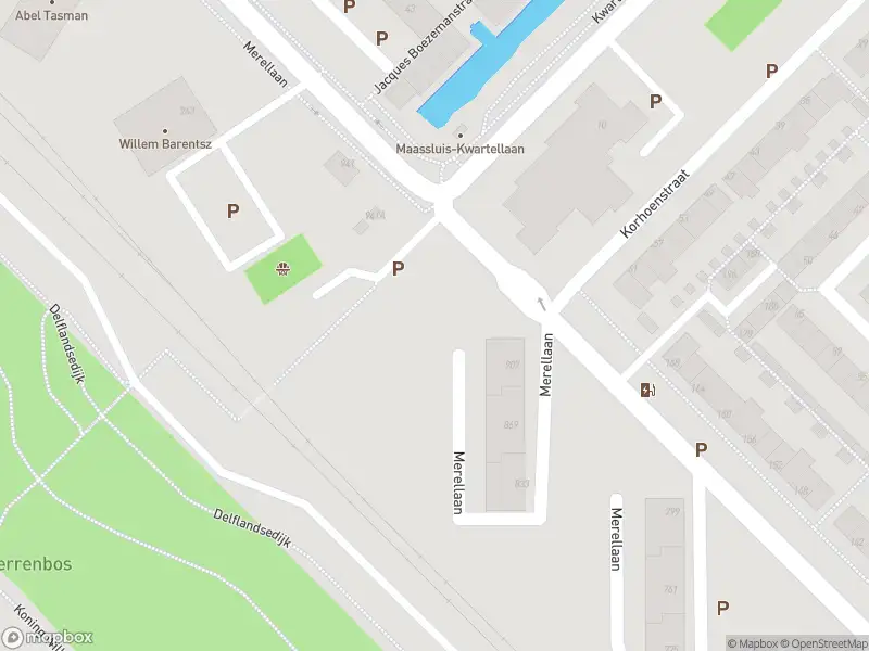 Ambulance met grote spoed naar de Merellaan in Maassluis