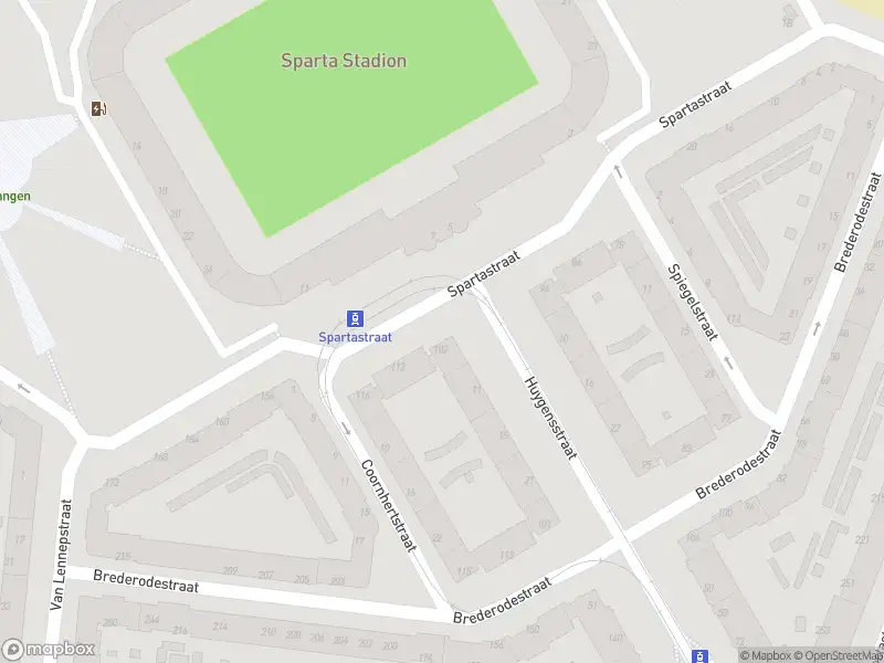 Ambulance met grote spoed naar de Spartastraat in Rotterdam