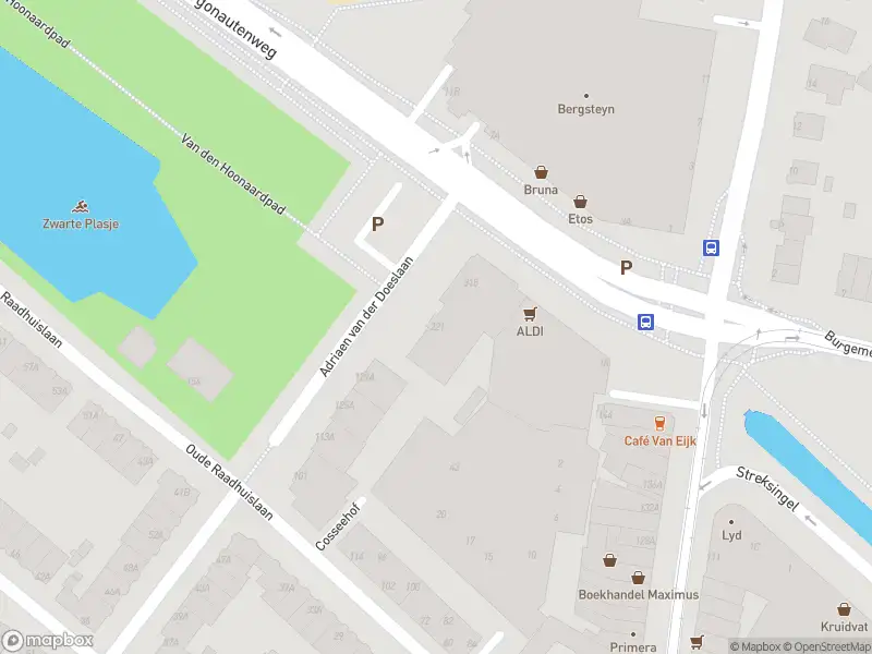 Ambulance met grote spoed naar de Adriaen van der Doeslaan in Rotterdam