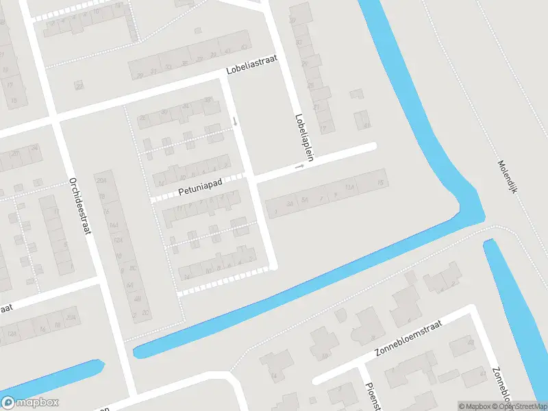 Ambulance met grote spoed naar de Lobeliaplein in Spijkenisse