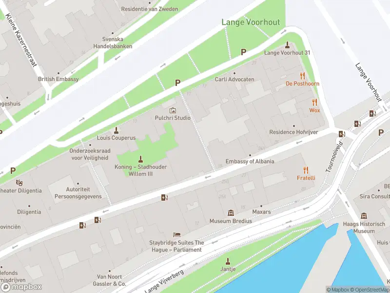 Ambulance met gepaste spoed naar de Prinsessegracht in 's-Gravenhage
