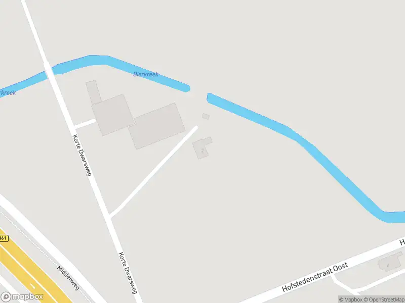 Brandweer met gepaste spoed naar de Korte Dwarsweg in IJzendijke vanwege een buitenbrand