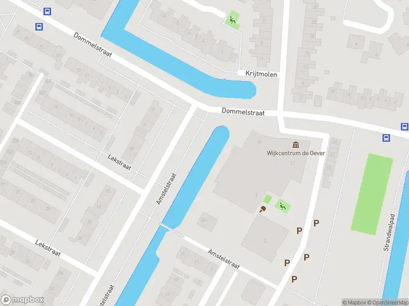 Ambulance met grote spoed naar de Amstelstraat in Alkmaar