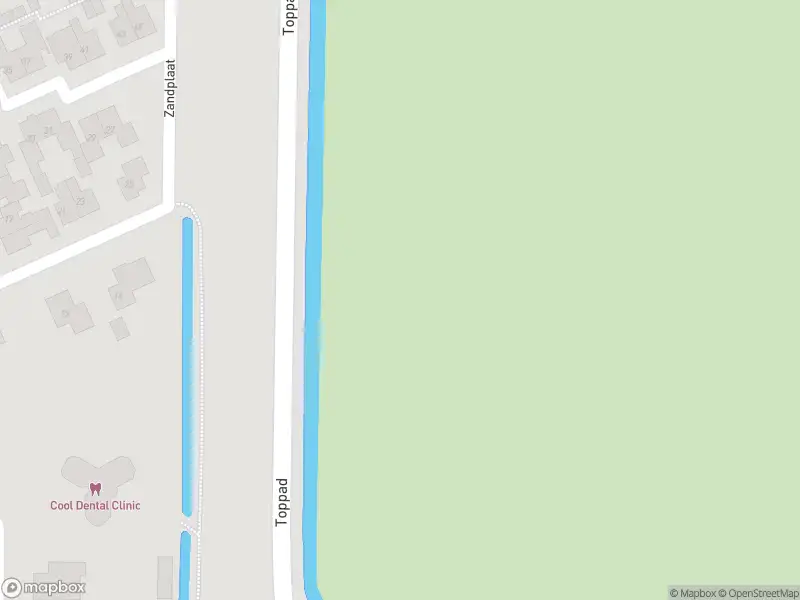 Brandweer met gepaste spoed naar de Industrierondweg in Urk vanwege waarnemen gaslucht