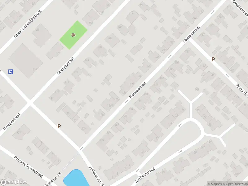 Ambulance met grote spoed naar de Nassaustraat in Ridderkerk