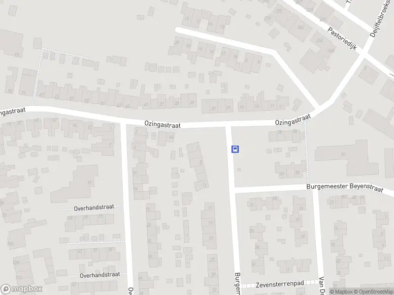 Ambulance met gepaste spoed naar de Burgemeester Verduynstraat in Pernis Rotterdam