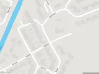 Brandweer met grote spoed naar de Nachtegaal in Raalte vanwege gebouwbrand