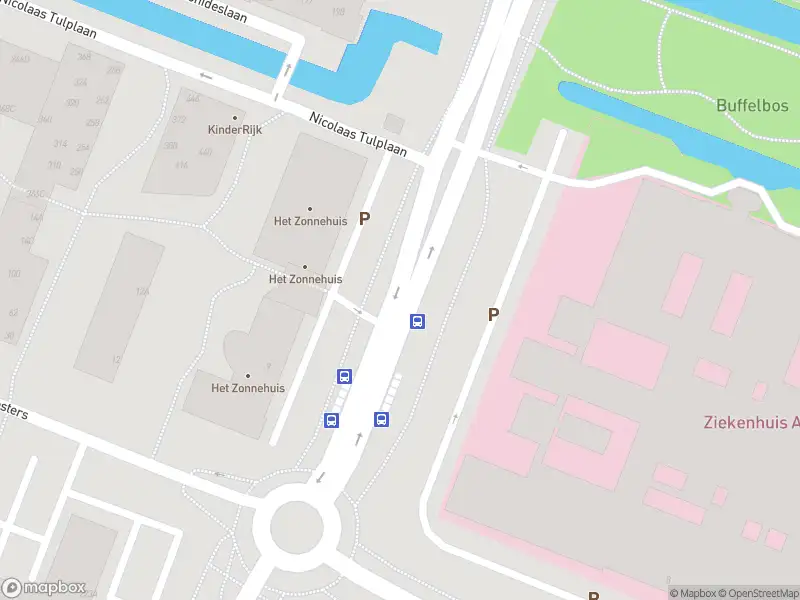 Ambulance met gepaste spoed naar de Laan van de Helende Meesters in Amstelveen