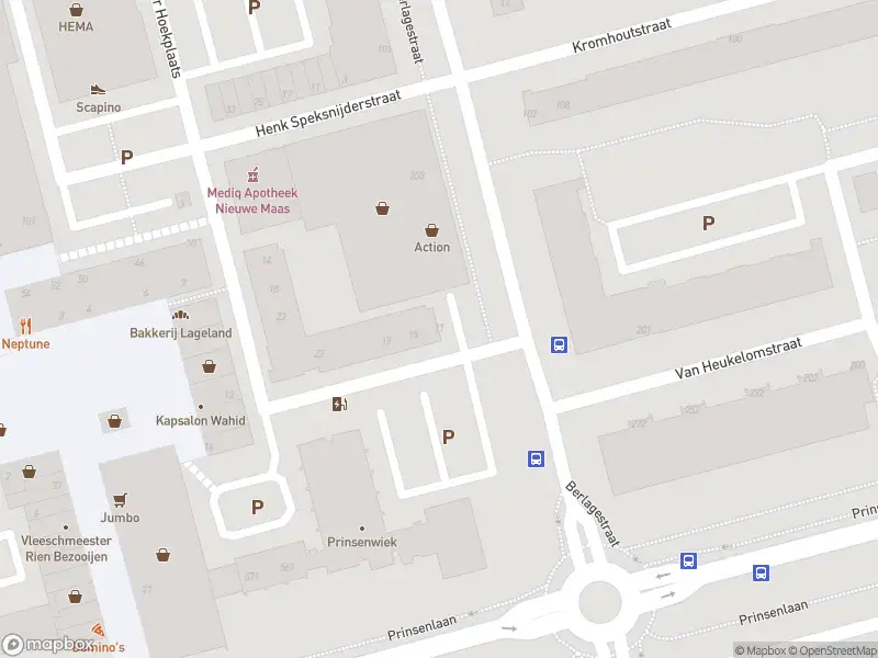 Ambulance met gepaste spoed naar de Kurt Callostraat in Rotterdam