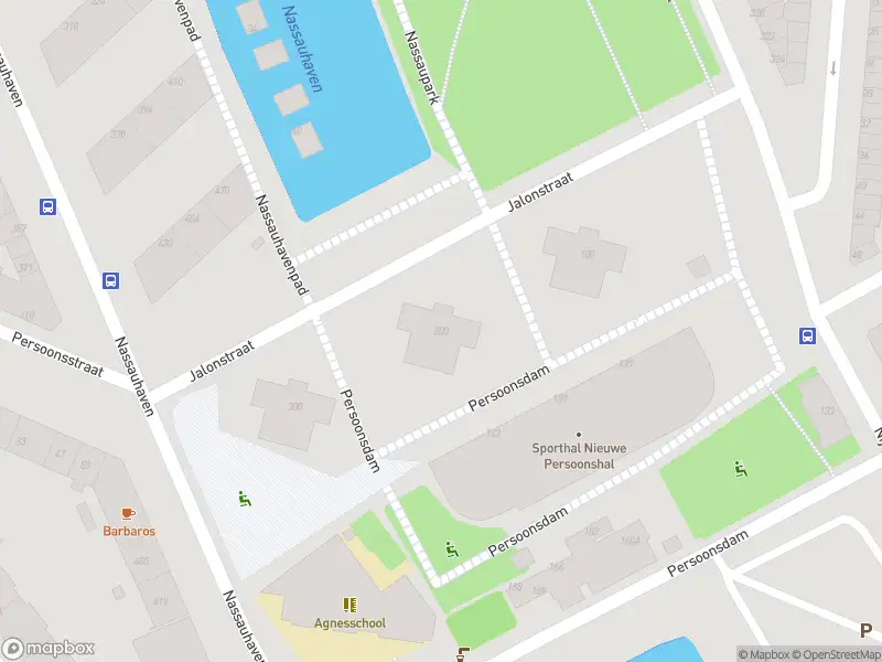 Ambulance met grote spoed naar de Jalonstraat in Rotterdam