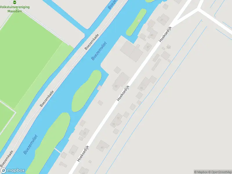 Ambulance met grote spoed naar de Hoeksedijk in Maasdam